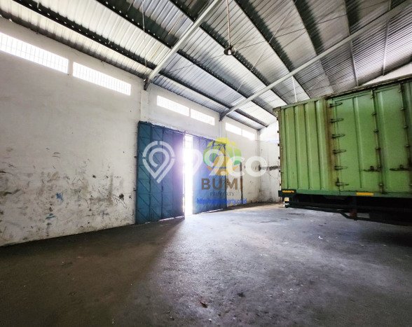 Unit Gudang Paling Strategis di Patikraja Banyumas dengan LB 500m2 Unit Gudang Paling Strategis di Patikraja Banyumas dengan LB 500m2