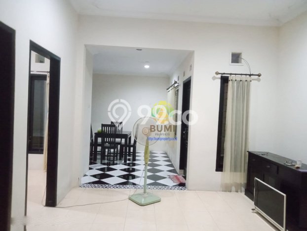 Lokasi terbaik! Rumah siap pakai disewakan di Colomadu LB 100m2 Lokasi terbaik! Rumah siap pakai disewakan di Colomadu LB 100m2