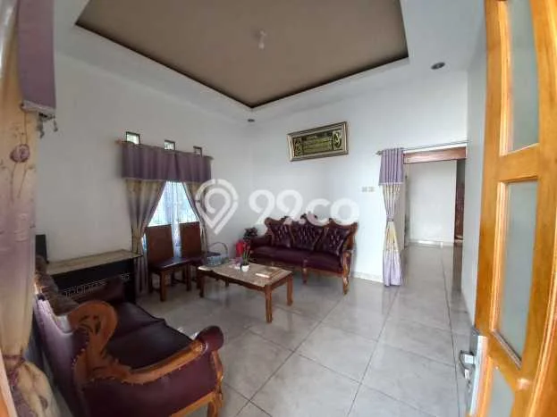 Rumah Modern Cantik 4 KT Bisa Langsung Pindah di Teras Rumah Modern Cantik 4 KT Bisa Langsung Pindah di Teras