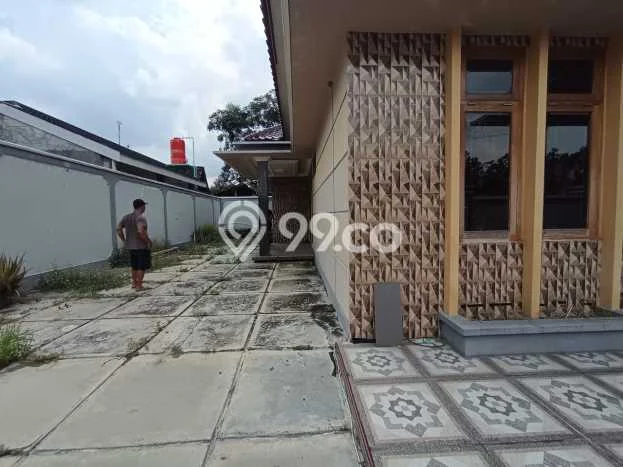 For Sale Rumah 4 Kamar Lokasi Strategis Nyaman dan Strategis di Teras For Sale Rumah 4 Kamar Lokasi Strategis Nyaman dan Strategis di Teras