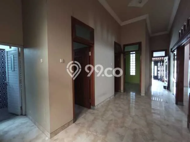 For Sale Rumah 4 Kamar Lokasi Strategis Nyaman dan Strategis di Teras For Sale Rumah 4 Kamar Lokasi Strategis Nyaman dan Strategis di Teras