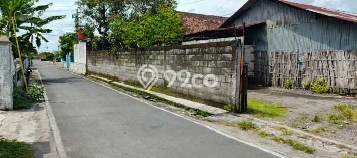 Gudang Usaha Dijual di Jaten Karanganyar LT 825m2 & LB 220m2 Gudang Usaha Dijual di Jaten Karanganyar LT 825m2 & LB 220m2
