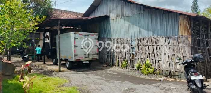 Gudang Usaha Dijual di Jaten Karanganyar LT 825m2 & LB 220m2 Gudang Usaha Dijual di Jaten Karanganyar LT 825m2 & LB 220m2