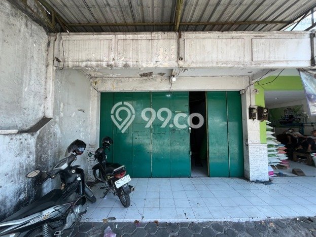 Komersial disewakan di Serengan Surakarta dengan luas bangunan 100m2 Komersial disewakan di Serengan Surakarta dengan luas bangunan 100m2