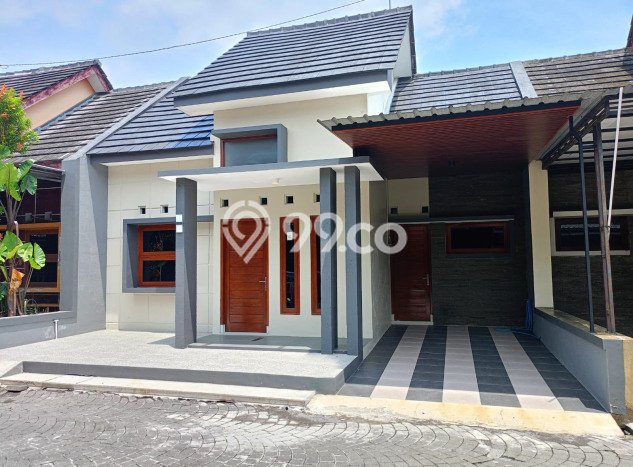 Rumah Modern Cantik 3 KT Bisa Langsung Pindah di Baki Rumah Modern Cantik 3 KT Bisa Langsung Pindah di Baki
