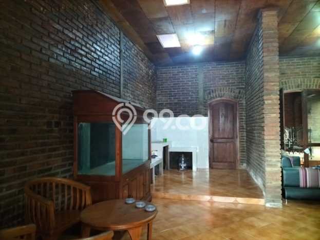 Rumah Modern 5 KT LT 200m2 di Winong Rumah Modern 5 KT LT 200m2 di Winong