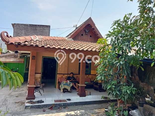 Siap Huni Rumah Mewah 6 Kamar di Laweyan Dekat ke Mana Pun Siap Huni Rumah Mewah 6 Kamar di Laweyan Dekat ke Mana Pun