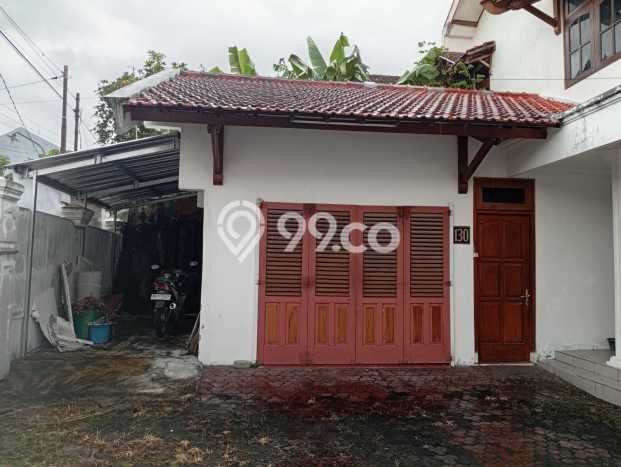 Jual Rumah Bagus Siap Huni LB 400m2 di Colomadu, Karanganyar Jual Rumah Bagus Siap Huni LB 400m2 di Colomadu, Karanganyar