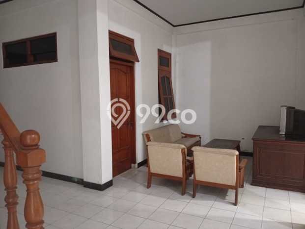 Jual Rumah Bagus Siap Huni LB 400m2 di Colomadu, Karanganyar Jual Rumah Bagus Siap Huni LB 400m2 di Colomadu, Karanganyar