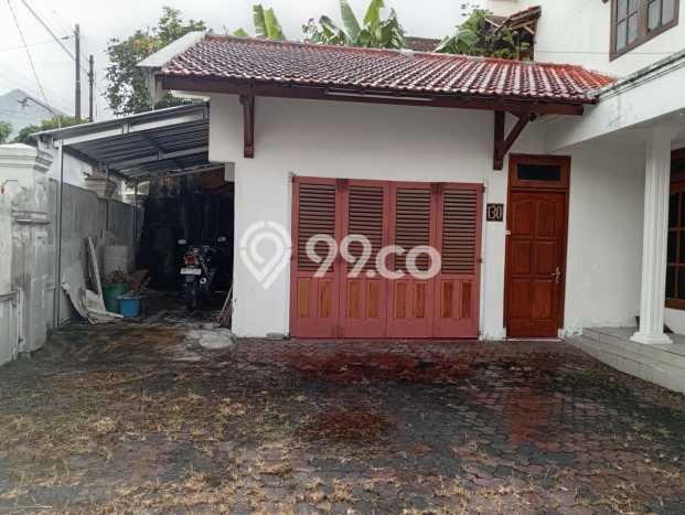 Jual Rumah Bagus Siap Huni LB 400m2 di Colomadu, Karanganyar Jual Rumah Bagus Siap Huni LB 400m2 di Colomadu, Karanganyar