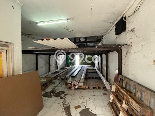 Komersial disewakan di Serengan Surakarta dengan luas bangunan 100m2 Komersial disewakan di Serengan Surakarta dengan luas bangunan 100m2