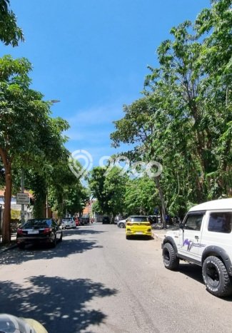 Ready to Use! Premium House LT 800m2 Desain Elegan di Surabaya Kota Ready to Use! Premium House LT 800m2 Desain Elegan di Surabaya Kota