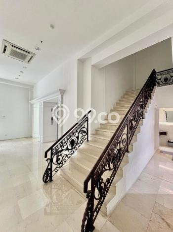 Unit Komersial Disewakan di Surabaya Area Strategis Harga Kompetitif Unit Komersial Disewakan di Surabaya Area Strategis Harga Kompetitif