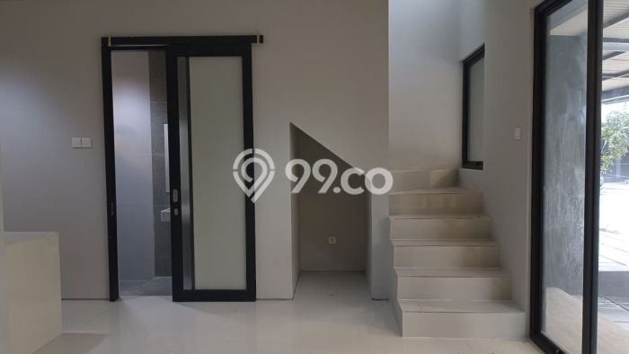 Disewakan! Rumah 4 Kamar Tidur &
2 Kamar Mandi di Grand Wisata, Bekasi Disewakan! Rumah 4 Kamar Tidur &
2 Kamar Mandi di Grand Wisata, Bekasi