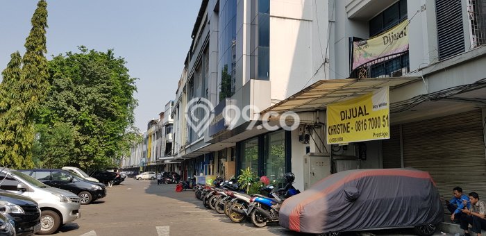 Rumah Elit LB 300m2 Siap Huni Desain Elegan di Sunter, Jakarta Utara Rumah Elit LB 300m2 Siap Huni Desain Elegan di Sunter, Jakarta Utara