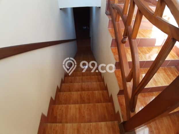 Rumah Strategis Modern Lb 260m2 di Jebres, Solo Rumah Strategis Modern Lb 260m2 di Jebres, Solo