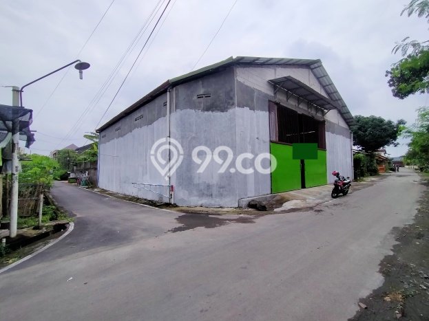 Gudang disewakan lokasi strategis Colomadu Solo 300m2 Gudang disewakan lokasi strategis Colomadu Solo 300m2