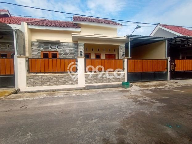 Rumah Sederhana Dijual Lokasi Gentan 2 Kamar dengan LT 79m2 Rumah Sederhana Dijual Lokasi Gentan 2 Kamar dengan LT 79m2