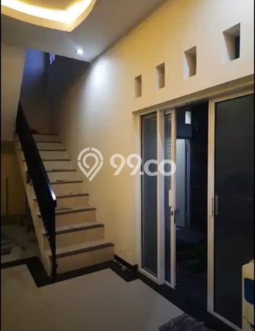 Lokasi strategis! Rumah siap huni disewakan di Gilingan LB 175m2 Lokasi strategis! Rumah siap huni disewakan di Gilingan LB 175m2