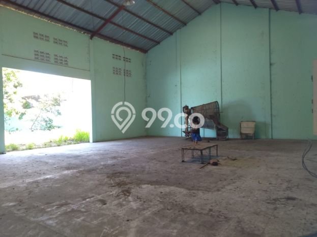 Unit Gudang Dijual di Masaran Sragen Luas Bangunan 250m2 Unit Gudang Dijual di Masaran Sragen Luas Bangunan 250m2