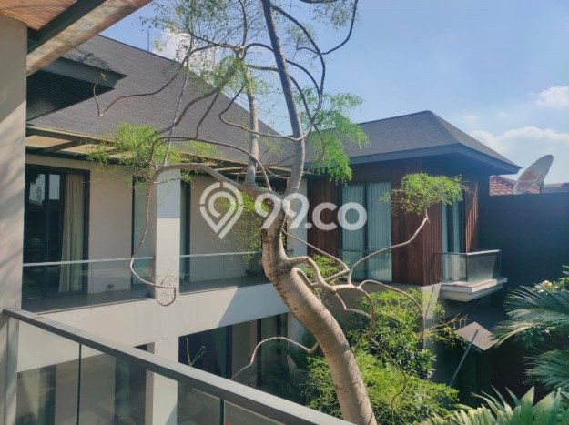 Rumah 6 KT 6 KM Fasilitas Gym di Dukuh Kupang, Surabaya Rumah 6 KT 6 KM Fasilitas Gym di Dukuh Kupang, Surabaya