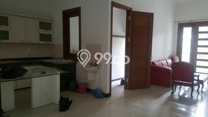 Rumah LT 128m² / LB 200m² Fasilitas Kolam Renang di Graha, Surabaya Rumah LT 128m² / LB 200m² Fasilitas Kolam Renang di Graha, Surabaya