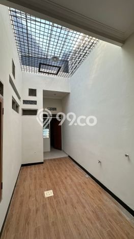 HARGA TERBAIK! Rumah area Dukuh Pakis, 2 KT, Lingkungan Asri, Luas 134m² LB 100m² HARGA TERBAIK! Rumah area Dukuh Pakis, 2 KT, Lingkungan Asri, Luas 134m² LB 100m²