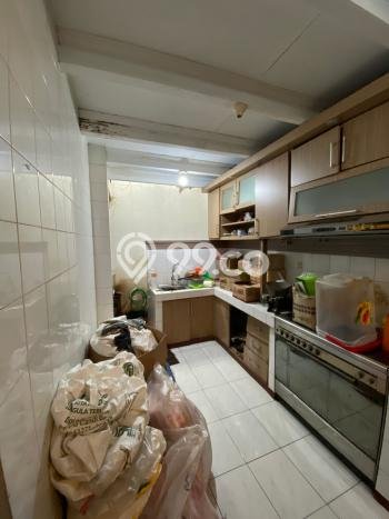 Rumah Mewah LB 278m2 Siap Pakai Desain Elegan di Petemon, Surabaya Rumah Mewah LB 278m2 Siap Pakai Desain Elegan di Petemon, Surabaya