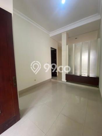 Ready to Use! Premium House LT 180m2 Desain Modern di Surabaya Kota Ready to Use! Premium House LT 180m2 Desain Modern di Surabaya Kota