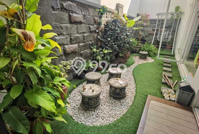 Rumah Mewah Siap Huni LT 133m2 di Wiyung, Surabaya Rumah Mewah Siap Huni LT 133m2 di Wiyung, Surabaya