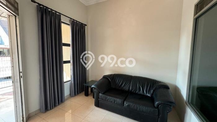 HARGA TERBAIK! Rumah area Dukuh Pakis, 2 KT, Lingkungan Asri, Luas 134m² LB 100m² HARGA TERBAIK! Rumah area Dukuh Pakis, 2 KT, Lingkungan Asri, Luas 134m² LB 100m²