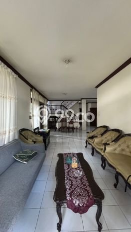 Dijual Rumah Luas Elegan Dengan View Eksklusif di Tubagus Ismail, Bandung Dijual Rumah Luas Elegan Dengan View Eksklusif di Tubagus Ismail, Bandung