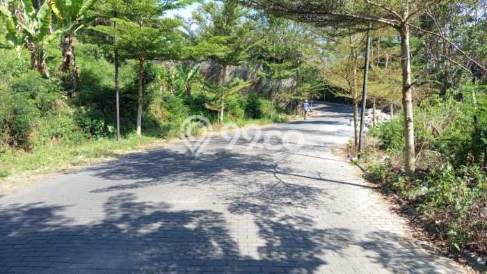 Lahan Dijual Lokasi Strategis di Bandung dengan Luas 2225m2 Lahan Dijual Lokasi Strategis di Bandung dengan Luas 2225m2