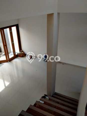 Dijual Hunian Rumah Terawat 4 KT di Turangga, Bandung Dijual Hunian Rumah Terawat 4 KT di Turangga, Bandung