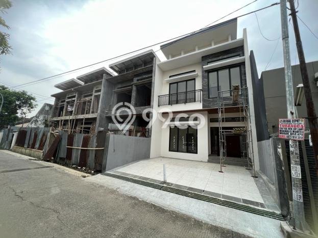 Dijual Hunian Rumah Terawat 4 KT di Turangga, Bandung Dijual Hunian Rumah Terawat 4 KT di Turangga, Bandung