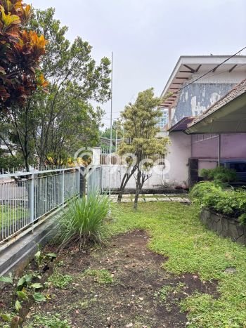 LOKASI PREMIUM! Rumah Strategis di Talaga Bodas, Luas 498m2m² LB 213m2m² LOKASI PREMIUM! Rumah Strategis di Talaga Bodas, Luas 498m2m² LB 213m2m²