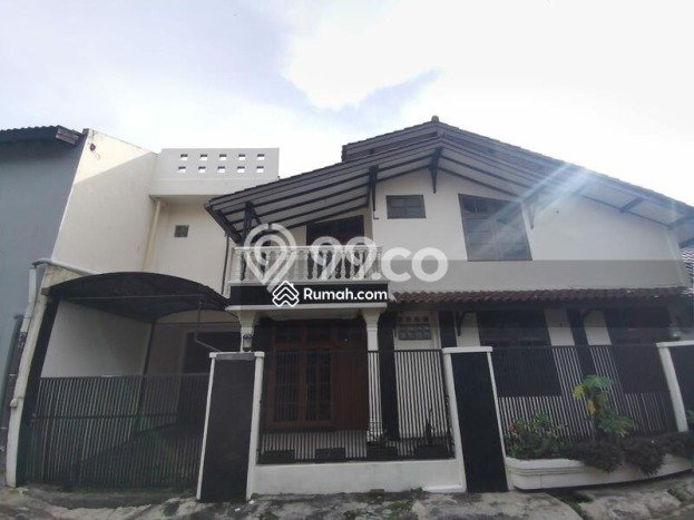 Jual Rumah Favorit Siap Huni LB 240m2 di Antapani, Bandung Jual Rumah Favorit Siap Huni LB 240m2 di Antapani, Bandung