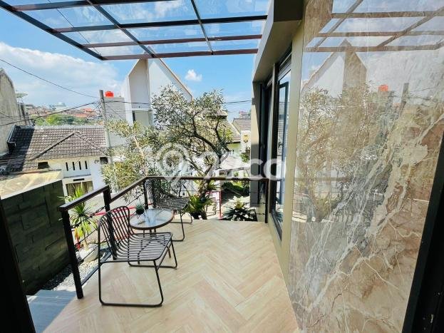 Rumah Modern 5 KT LT 135m2 di Cikutra Rumah Modern 5 KT LT 135m2 di Cikutra