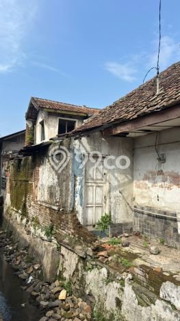 Rumah Mewah LB 185m2 Siap Pakai Desain Elegan di Asia Afrika, Bandung Rumah Mewah LB 185m2 Siap Pakai Desain Elegan di Asia Afrika, Bandung
