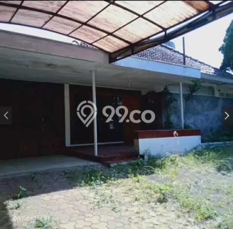 Rumah Asri di Surapati, Bandung, Luas 313m2m² LB 200m2m² Rumah Asri di Surapati, Bandung, Luas 313m2m² LB 200m2m²
