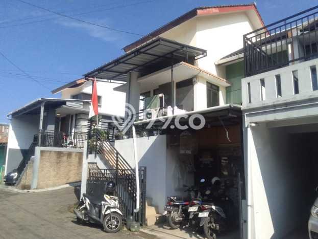 Rumah Modern Cantik 2 KT Siap Huni di Cimahi Utara Rumah Modern Cantik 2 KT Siap Huni di Cimahi Utara