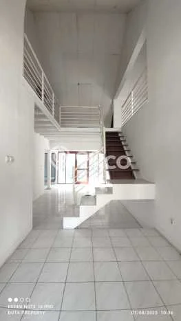 Rumah Strategis Modern Lb 200m2 di Cimahi Utara, Cimahi Rumah Strategis Modern Lb 200m2 di Cimahi Utara, Cimahi