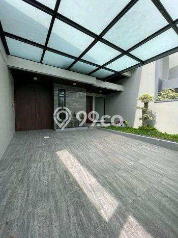 Hunian Elit LB 210m2 Siap Pakai Desain Elegan di Manyar, Surabaya Hunian Elit LB 210m2 Siap Pakai Desain Elegan di Manyar, Surabaya