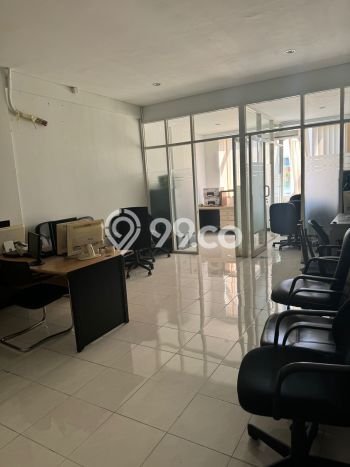 Area Ramai! Ruko Dijual di Rungkut untuk Bisnis Luas Bangunan 250m2 Area Ramai! Ruko Dijual di Rungkut untuk Bisnis Luas Bangunan 250m2