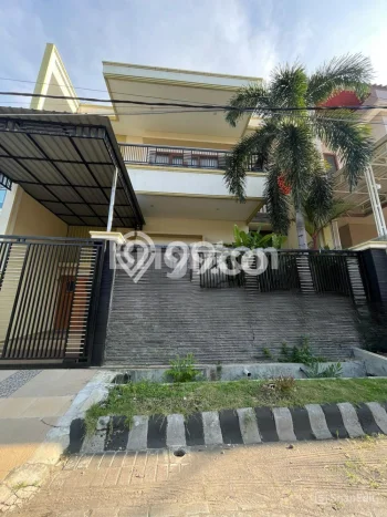 Ready to Use! Premium House LT 200m2 Desain Modern di Dharma Husada Ready to Use! Premium House LT 200m2 Desain Modern di Dharma Husada