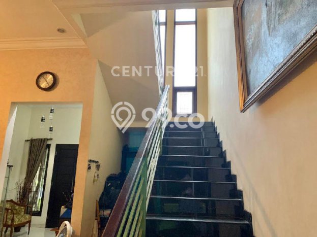 Rumah Mewah LB 250m2 Siap Huni Desain Elegan di Rawamangun, Jakarta Timur Rumah Mewah LB 250m2 Siap Huni Desain Elegan di Rawamangun, Jakarta Timur