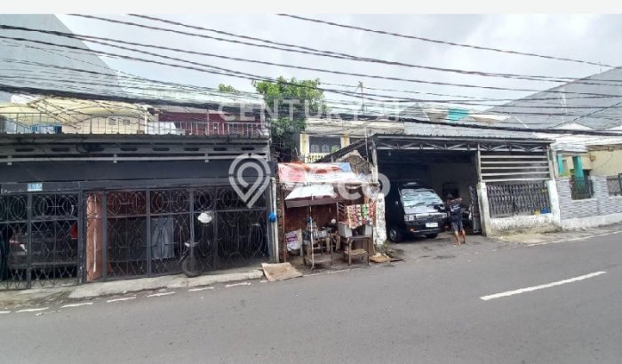 Ruko untuk disewa di Johar Baru punya LT 90m2 & LB 170m2 harga sewa kompetitif Ruko untuk disewa di Johar Baru punya LT 90m2 & LB 170m2 harga sewa kompetitif