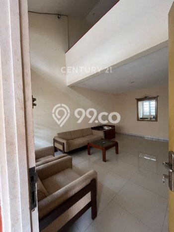Disewakan! Rumah 3 Kamar Tidur &
2 Kamar Mandi di Kayu Putih, Jakarta Timur Disewakan! Rumah 3 Kamar Tidur &
2 Kamar Mandi di Kayu Putih, Jakarta Timur