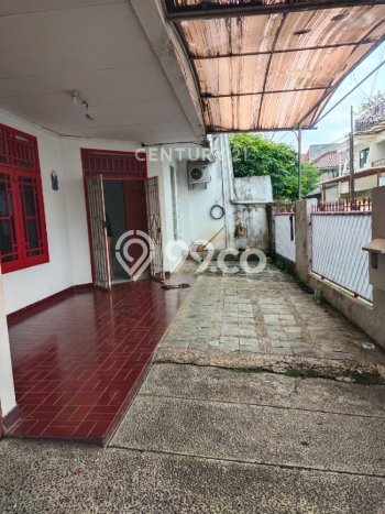 For Sale! Luxury House LT 180m2 Desain Modern di Rawamangun For Sale! Luxury House LT 180m2 Desain Modern di Rawamangun