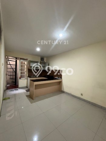 Disewakan! Rumah 3 Kamar Tidur &
2 Kamar Mandi di Kayu Putih, Jakarta Timur Disewakan! Rumah 3 Kamar Tidur &
2 Kamar Mandi di Kayu Putih, Jakarta Timur